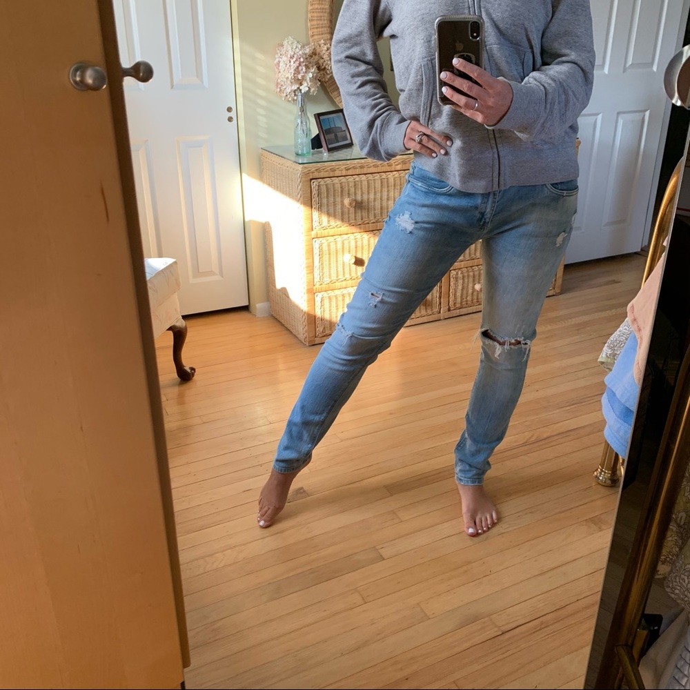 Zara Straight Leg Jeans - Picture 2 of 10